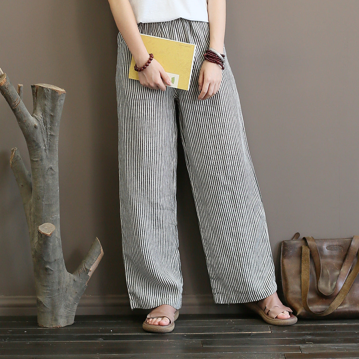 Loose Mid-rise Elastic Waist Straight-leg Pants