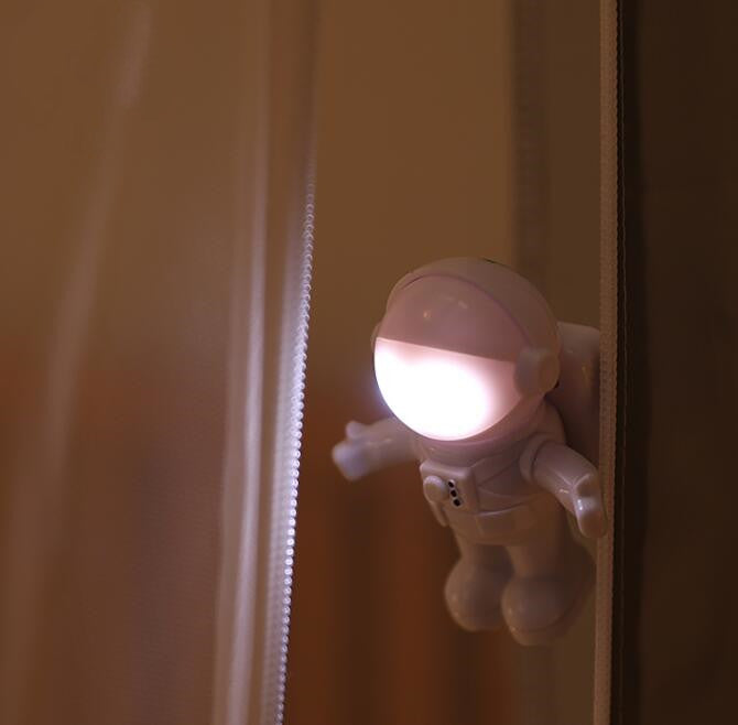 Mini Astronaut USB Socket Bedside Night Light Hanging Type